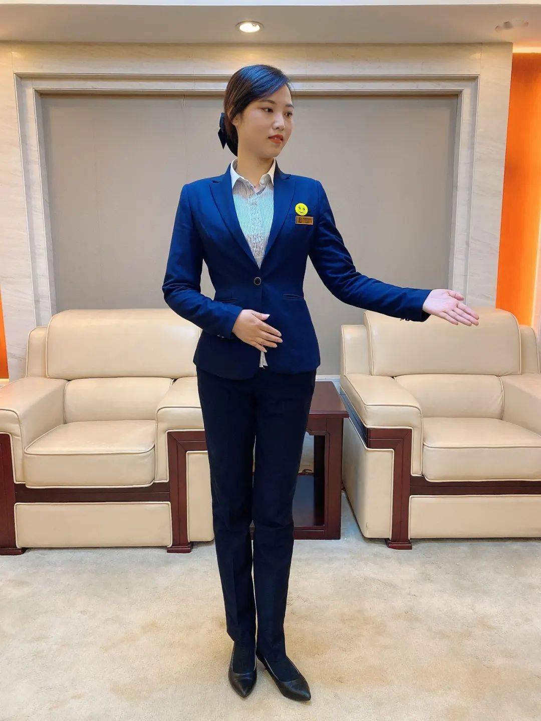 以礼塑形，以情暖心 长岭接待会议中心开展全员服务礼仪培训